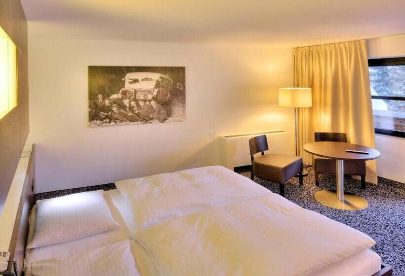 Номер Deluxe, Rauter