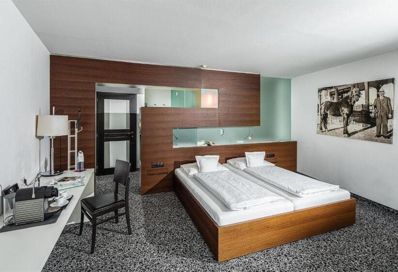 Номер Deluxe, Rauter