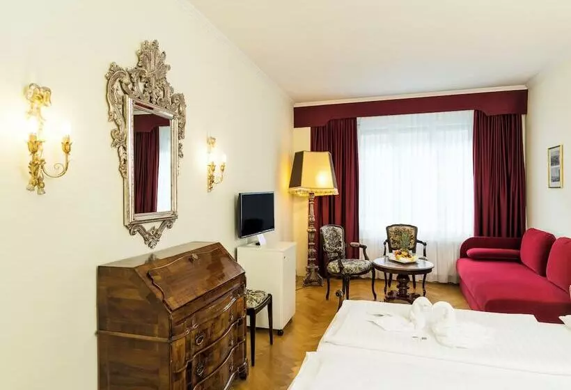 Habitación Superior, Royal