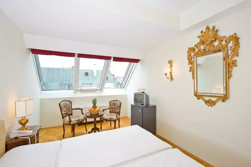 Habitación Estándar Individual, Royal