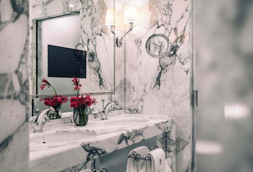 اتاق لوکس با چشمانداز, Sacher Wien