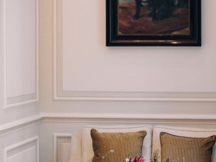 اتاق لوکس با چشمانداز, Sacher Wien