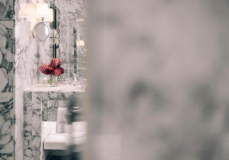 سوییت جونیور, Sacher Wien