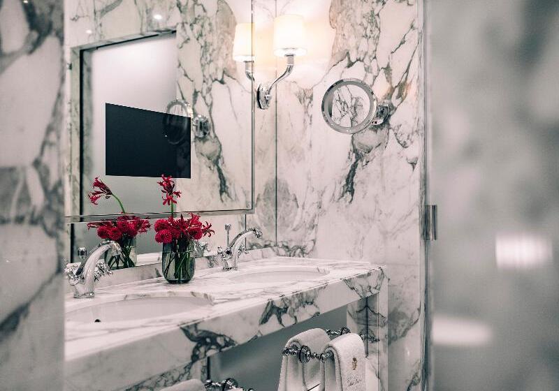 اتاق لوکس با چشمانداز, Sacher Wien