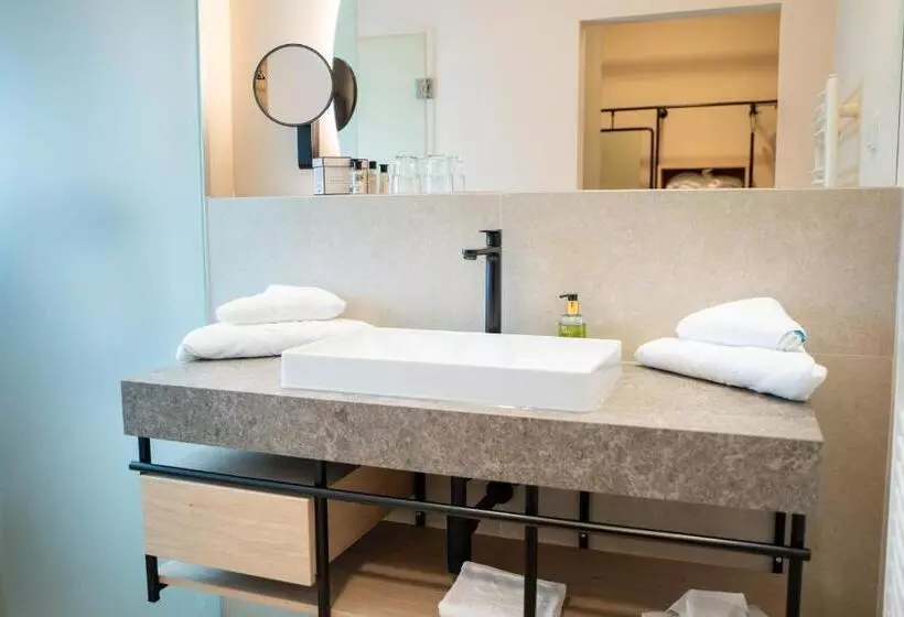 デラックスルーム, Schachner