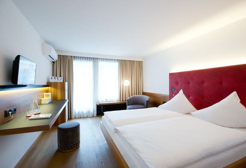 标准间带双人床, Schwarzler