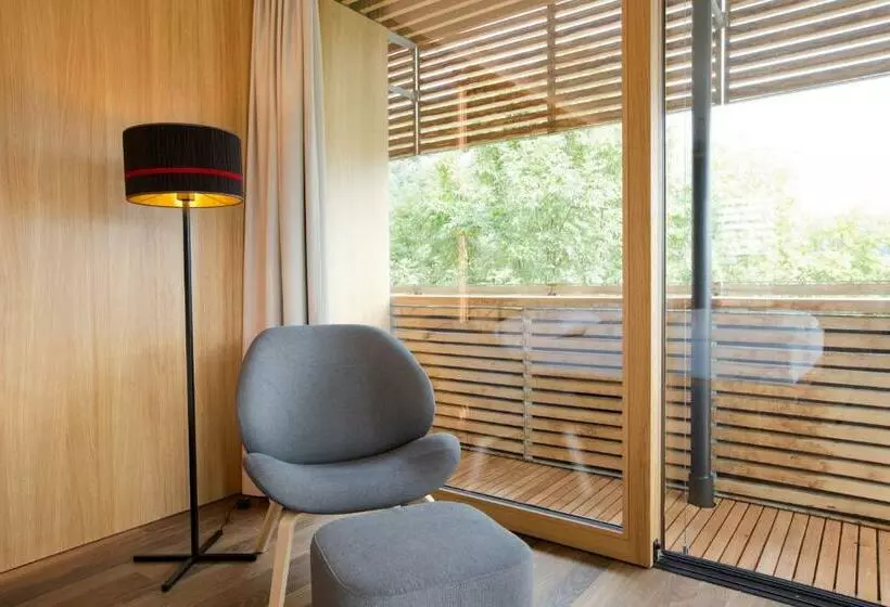 Junior Suite, Schwarzler