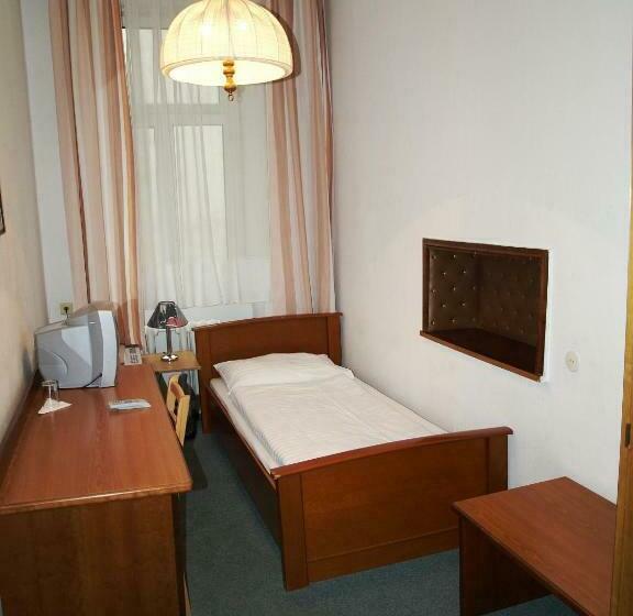 스탠다드 싱글 룸 공동욕실, Terminus