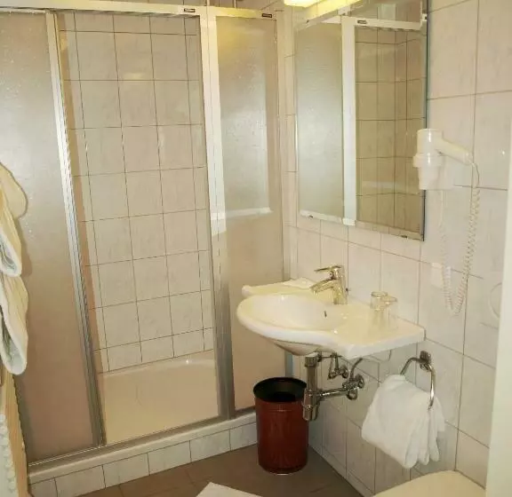 Standard Single Room, Terminus