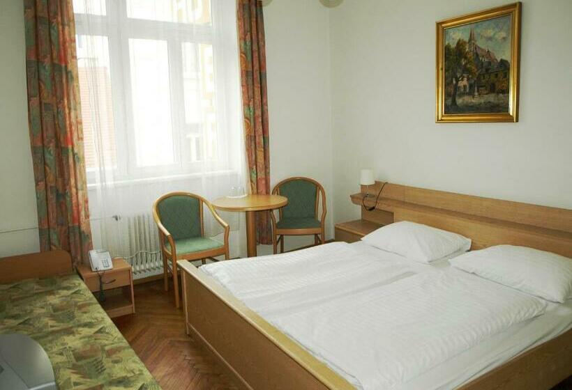 스탠다드 트리플 룸, Terminus