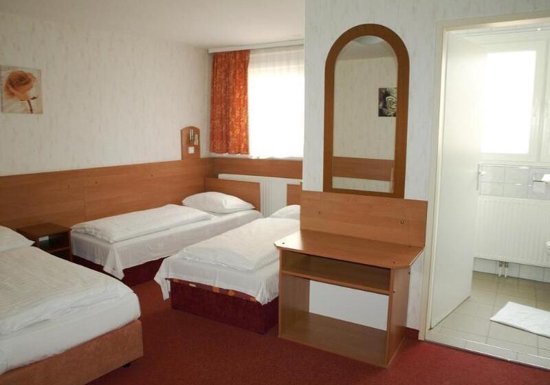 스탠다드 트리플 룸, Terminus