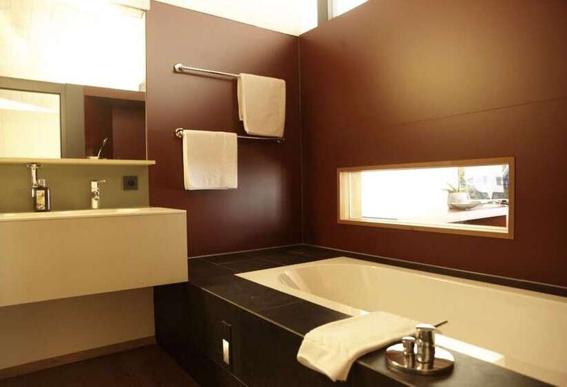 جناح, Walliserhof