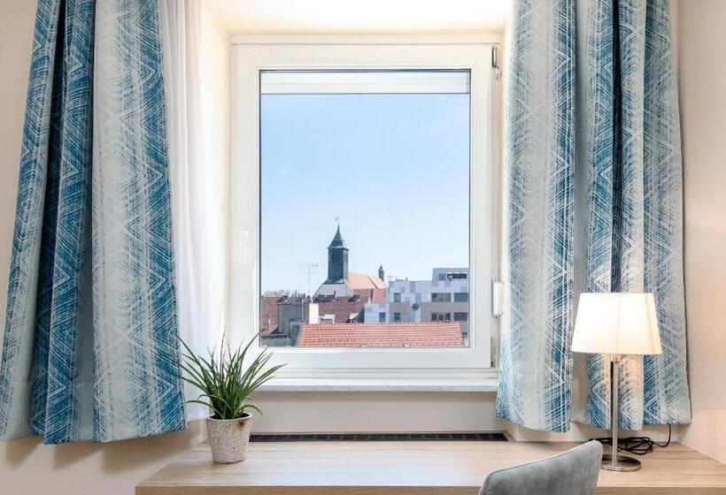 コンフォートルーム, Zentral