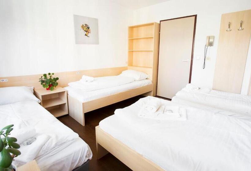 تختخواب در اتاق مشترک, Mynext Riverside Hotel Salzburg