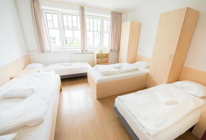 اتاق استاندارد چهار تخته, Mynext Riverside Hotel Salzburg