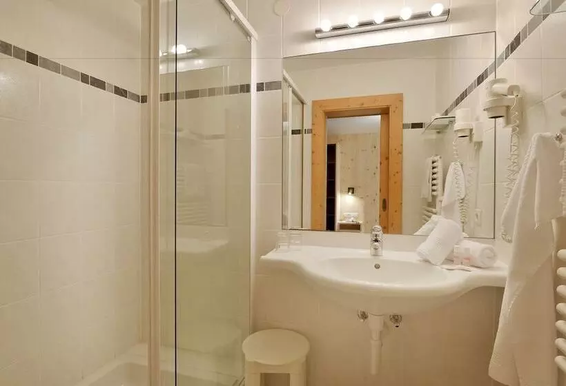 اتاق استاندارد با بالکن, Wohlfühlhotel Schiestl