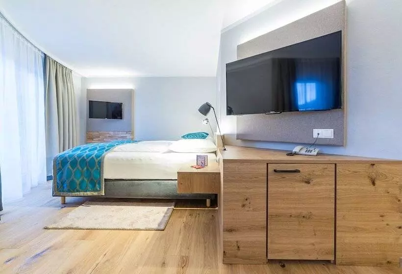 سوییت با چشم‌انداز کوه, Wohlfühlhotel Schiestl