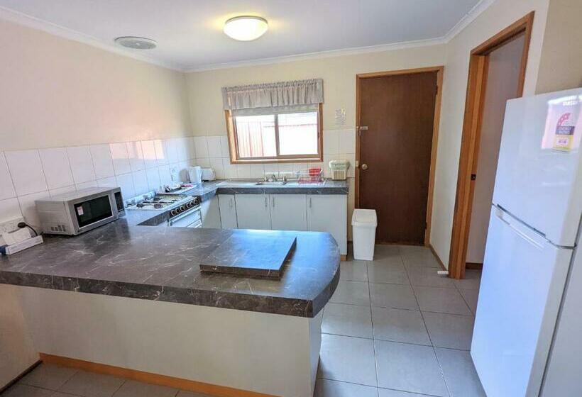 شقة غرفتين, Homestead Motor Inn & Apartments