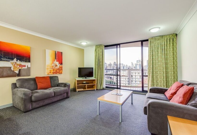 침실 2개 아파트, Hillcrest Apartment