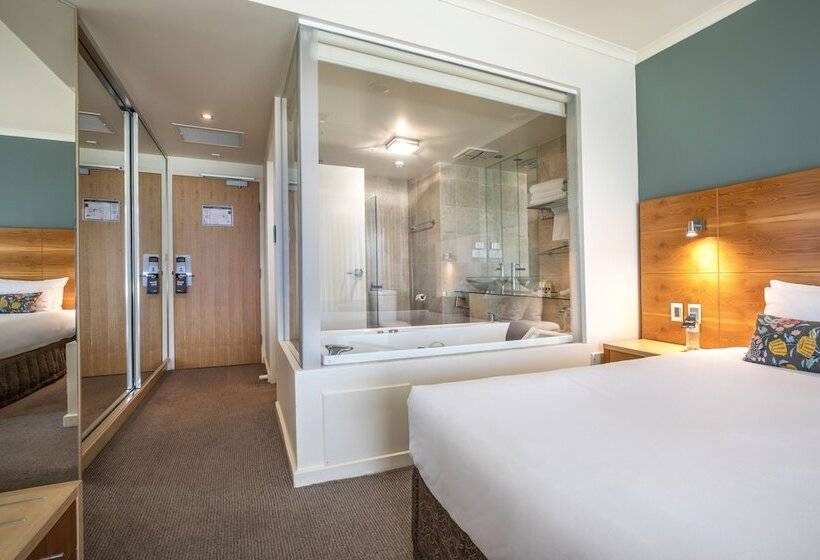 디럭스 자쿠지룸, Gateway Hotel By Nightcap Plus