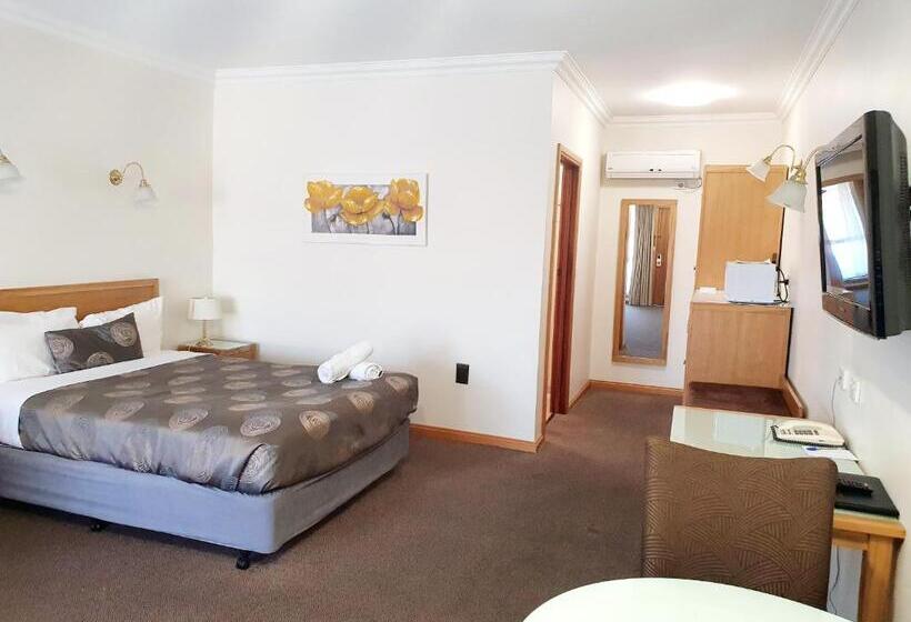 חדר דלוקס, Golden Grain Motor Inn