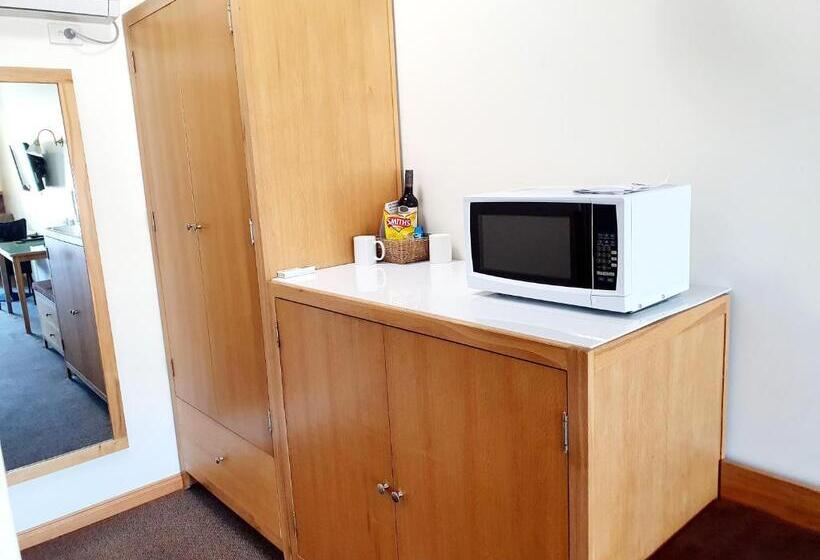 חדר דלוקס, Golden Grain Motor Inn