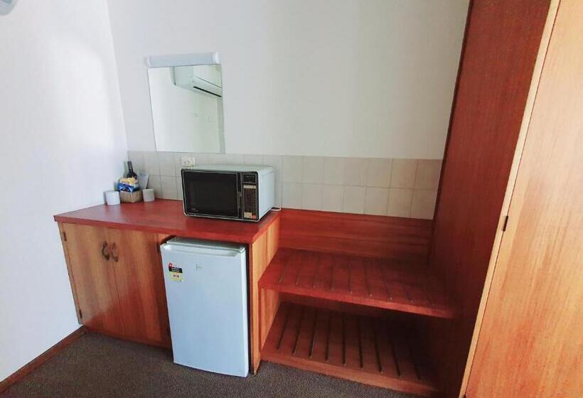 חדר סטנדרט עם ג'קוזי, Golden Grain Motor Inn