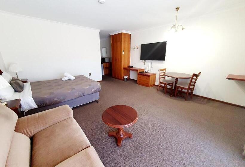 חדר סטנדרט עם ג'קוזי, Golden Grain Motor Inn