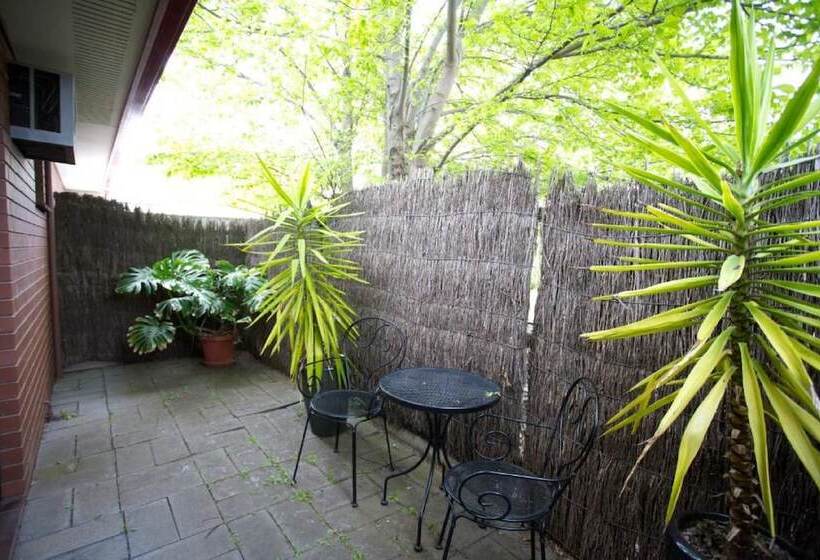 חדר סטנדרט, Golden Grain Motor Inn