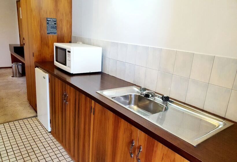 חדר סטנדרט, Golden Grain Motor Inn