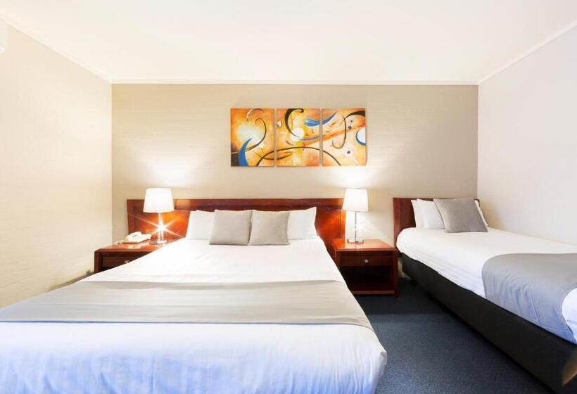 带大床的高级房间, Ibis Styles Canberra