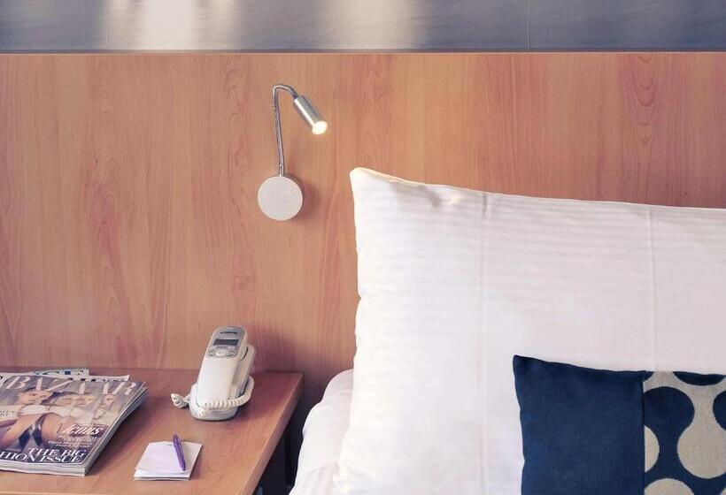 חדר סטנדרט עם מיטת קינג, Mercure North Melbourne