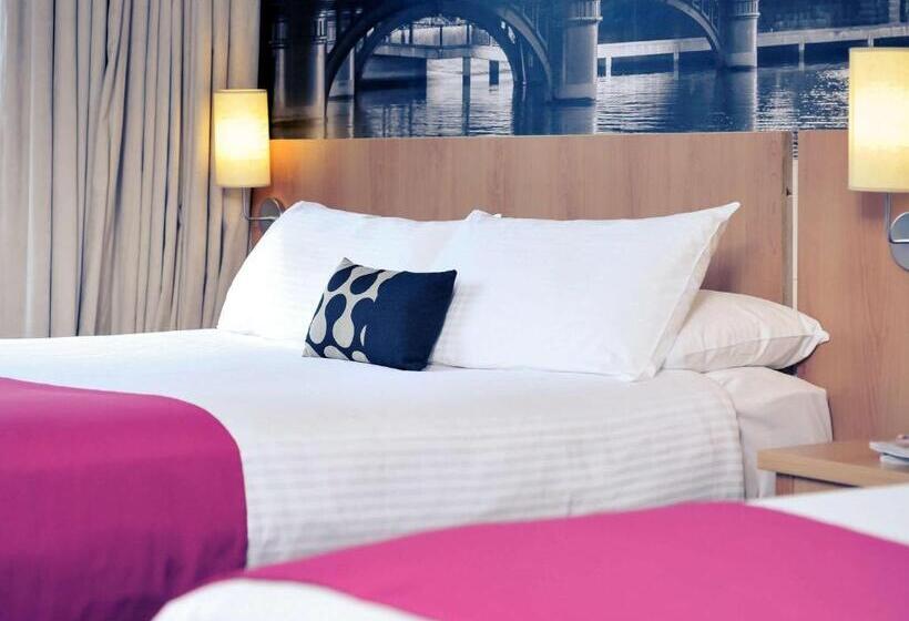חדר סטנדרט לשלושה, Mercure North Melbourne
