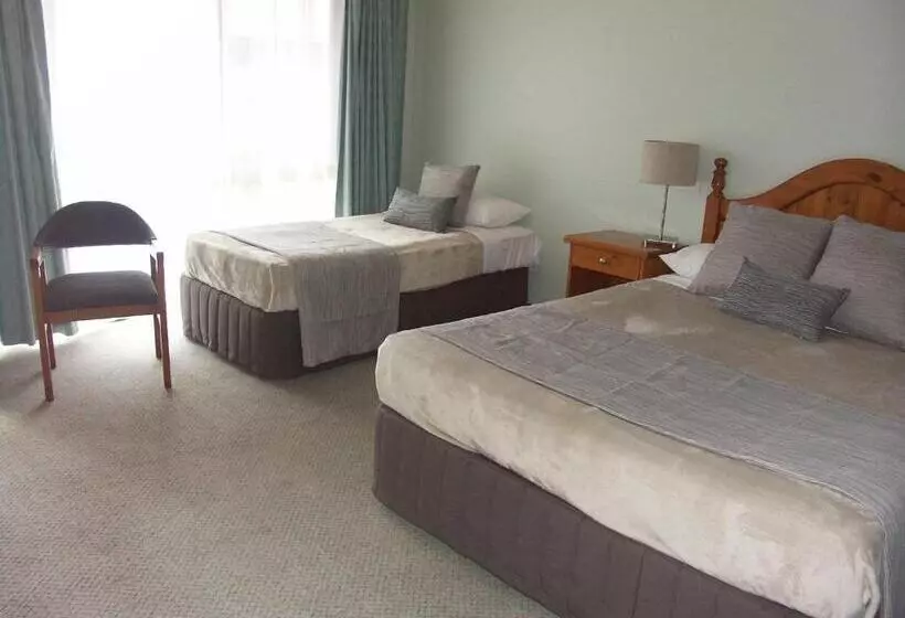 اتاق استاندارد سه نفره, Melaleuca Motel