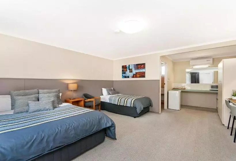 اتاق استاندارد سه نفره, Melaleuca Motel