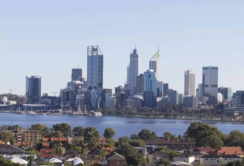اتاق سوپریور با چشم‌انداز رودخانه, Metro Hotel Perth