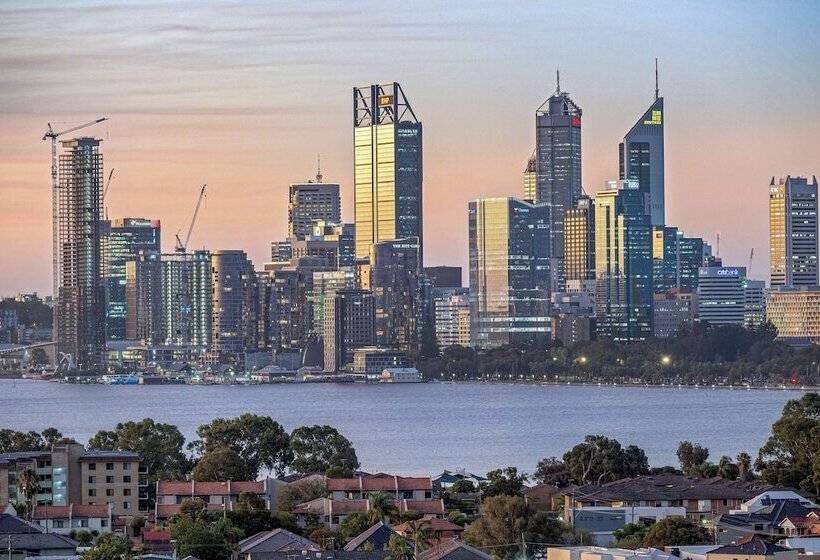 חדר סופריור נוף לנהר, Metro Hotel Perth