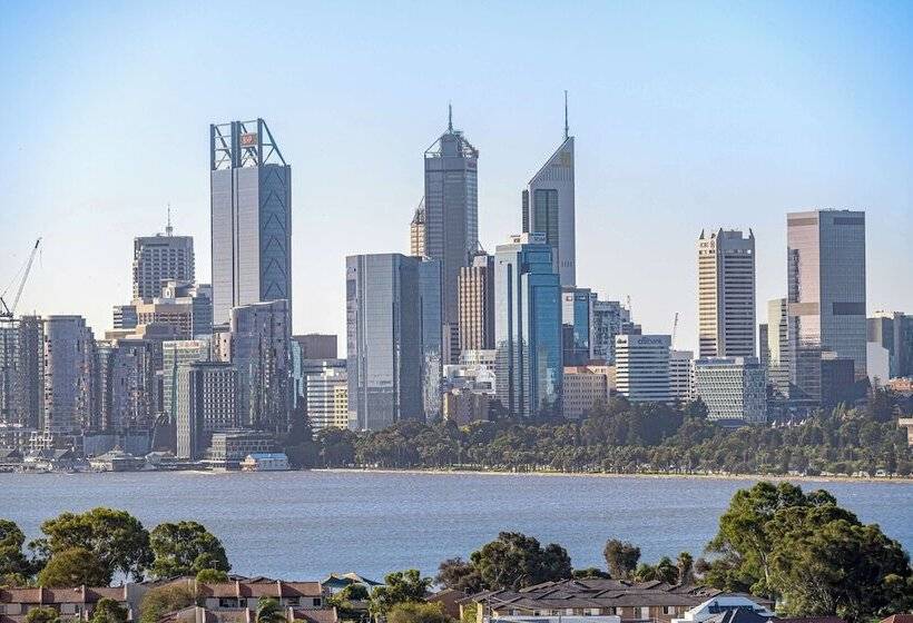 חדר סופריור נוף לנהר, Metro Hotel Perth