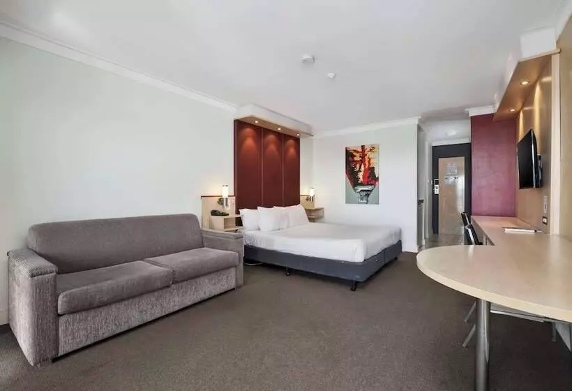 اتاق سوپریور با چشم‌انداز رودخانه, Metro Hotel Perth