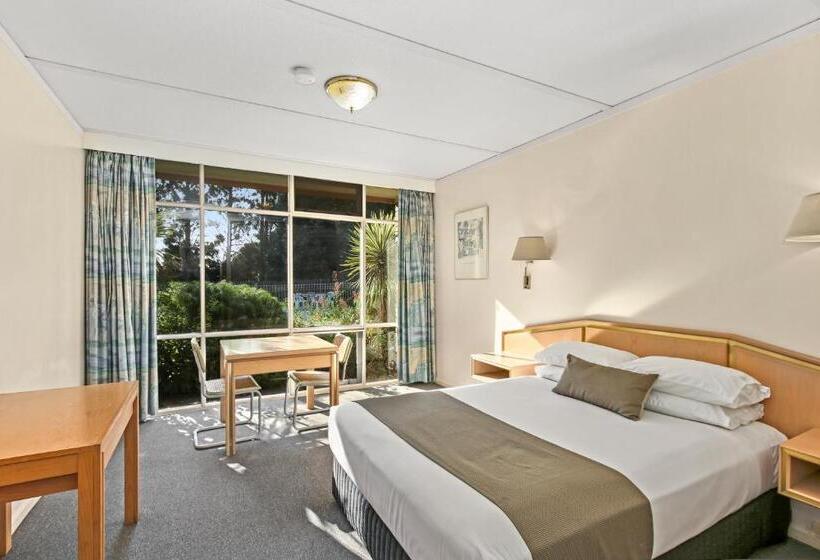 Quarto Deluxe Vista Piscina, Moe Parklands Motel