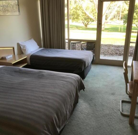 Quarto Estandar, Moe Parklands Motel