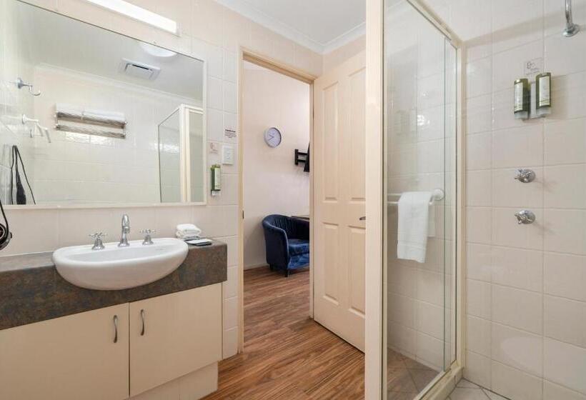 ファミリーステューディオ, Caboolture Central Motor Inn, Sure Stay Collection By Bw