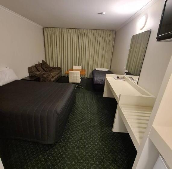 اتاق اجرایی, Cottonwood Motor Inn