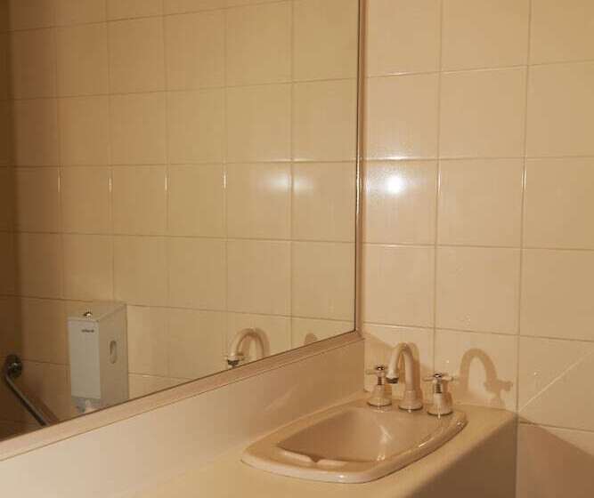 家庭间, Echuca Nirebo Motel