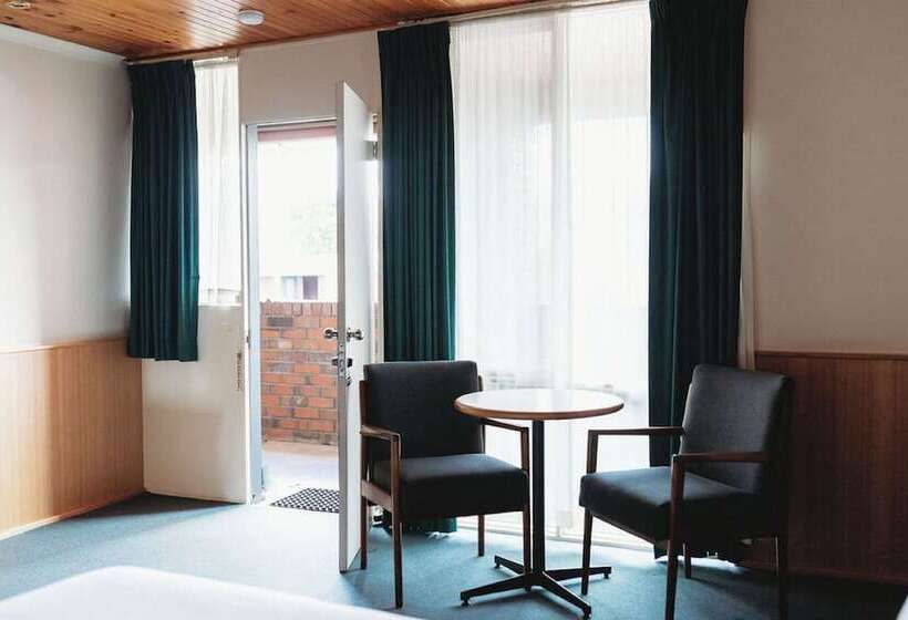 标准三人间, Echuca Nirebo Motel