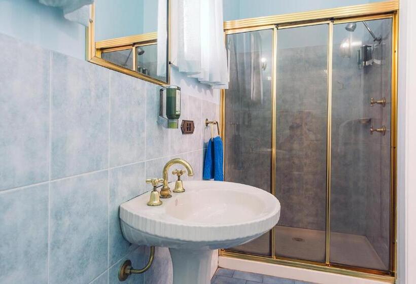 דירת שני חדרים, Fitzroy Motor Inn