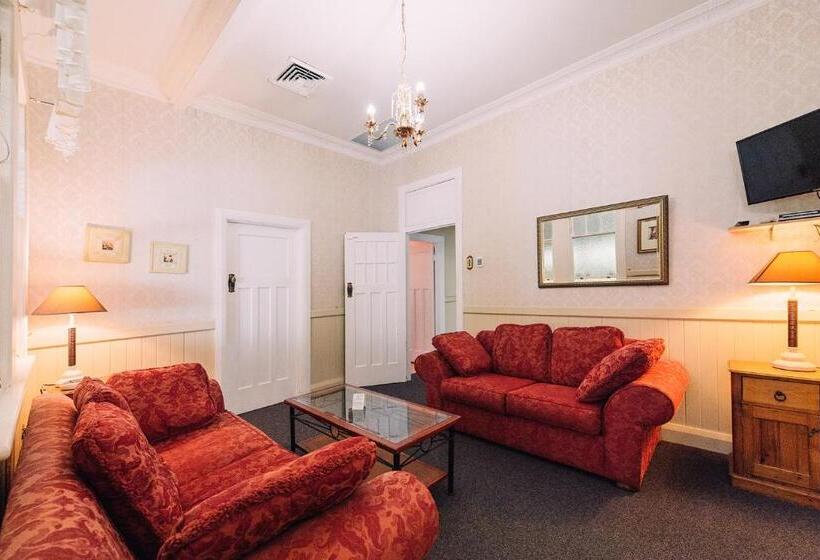 דירת שני חדרים, Fitzroy Motor Inn