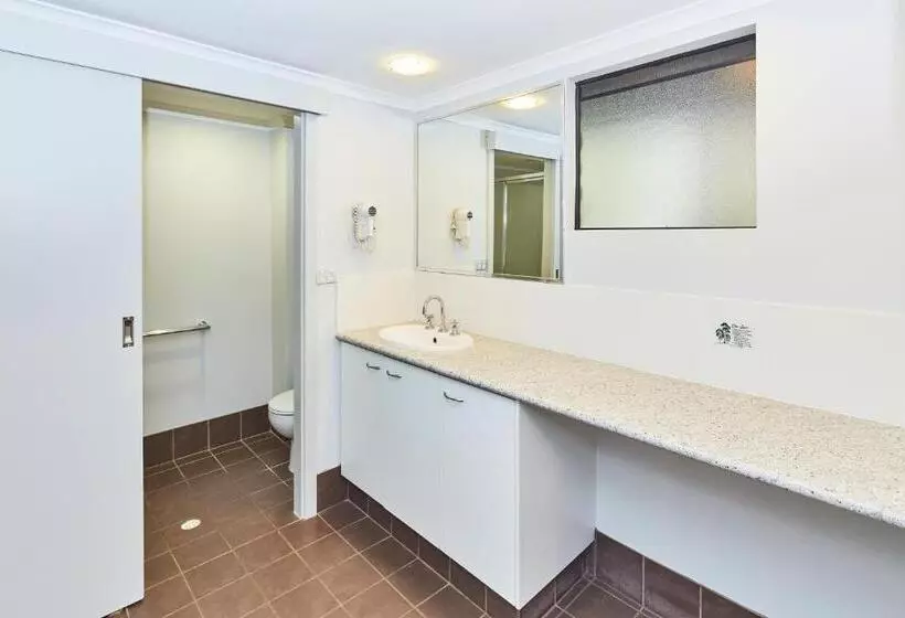 Standard studio with lake view, Rac Karri Valley Resort
