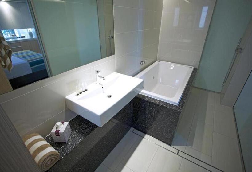 1 Bedroom Apartment Sea View