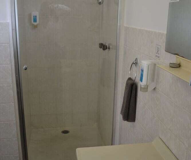 Семейный Номер, The Grampians Motel